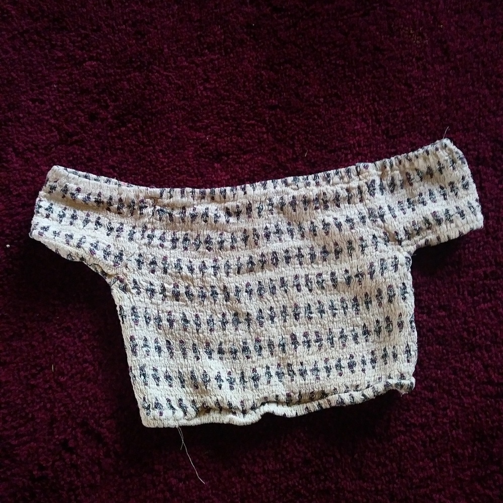 ruffled crop top
